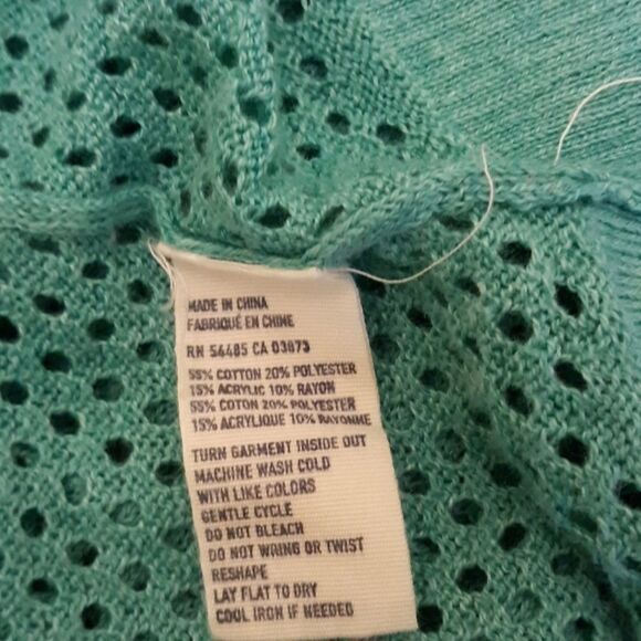 American Eagle Outfitters - Picture 4 of 6